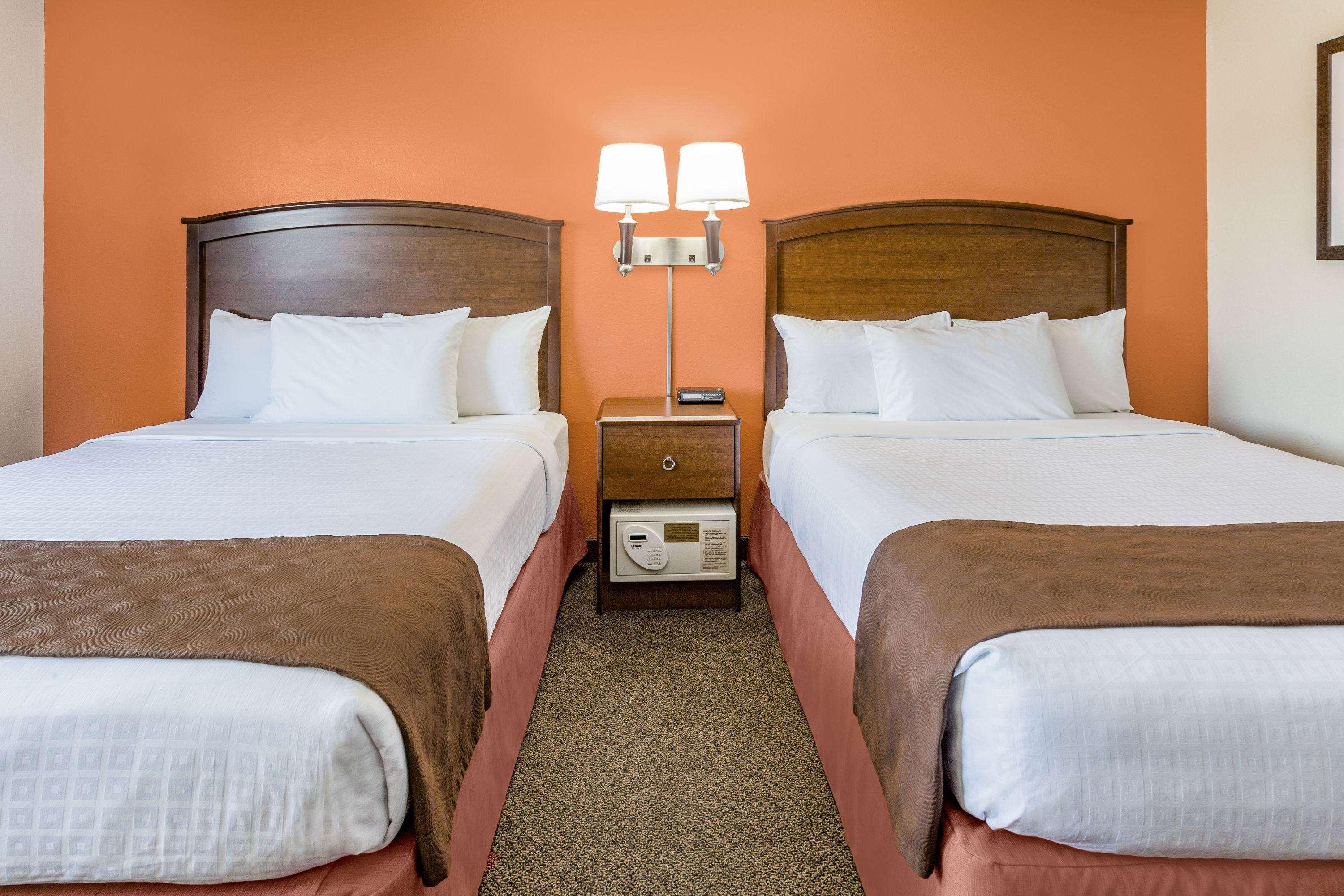 Americinn By Wyndham Virginia Εξωτερικό φωτογραφία