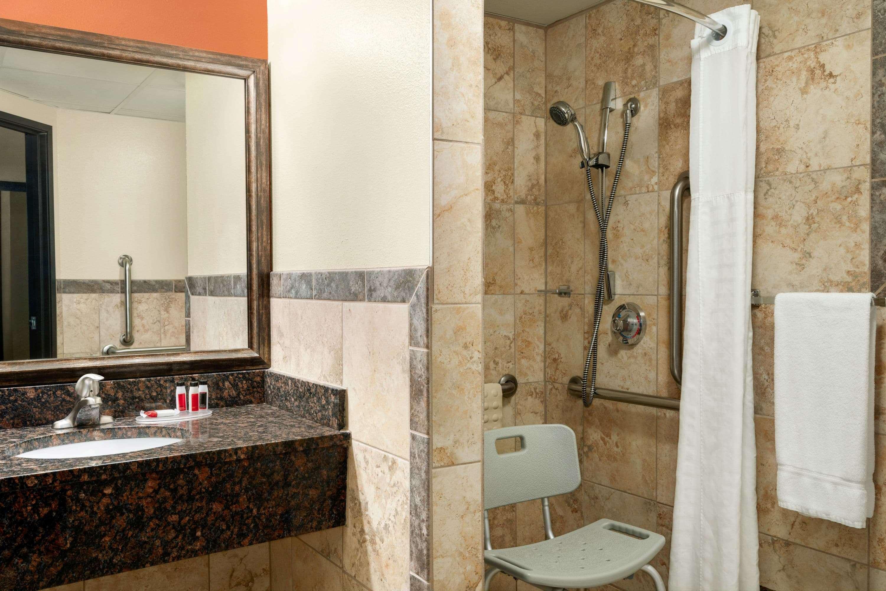 Americinn By Wyndham Virginia Εξωτερικό φωτογραφία